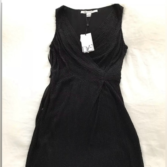 ❤️ NWT DVF FULLY HAND BEADED FAUX WRAP OCCASION DRESS. 100% SILK - Picture 5 of 15
